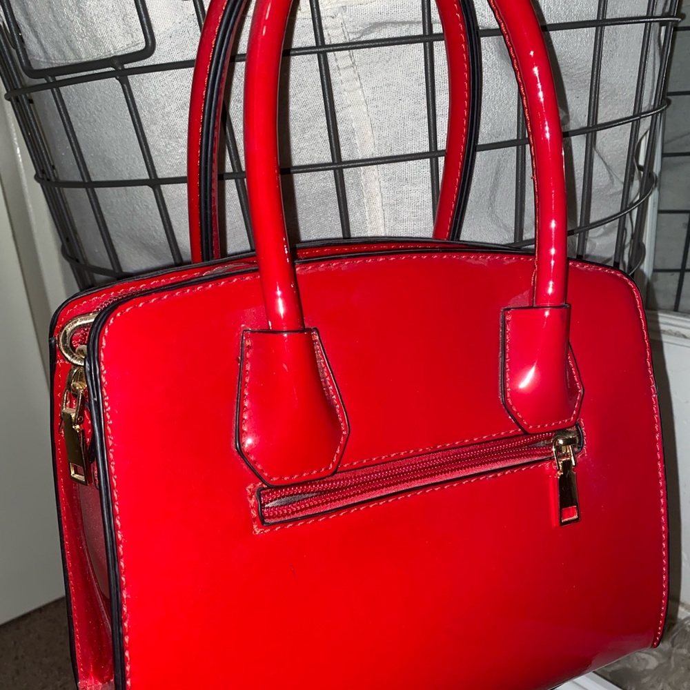 RED PURSE 🔴 - Picture 2 of 7